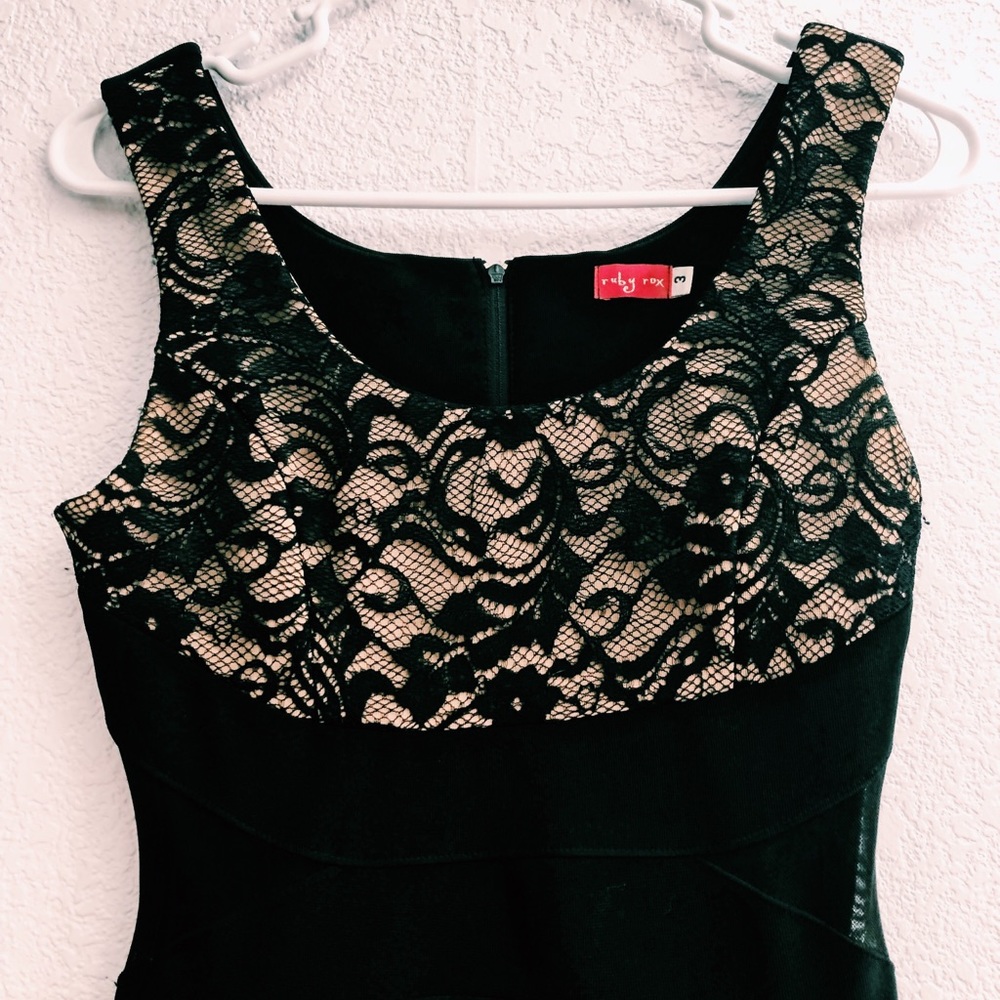 Beautiful lace formal dress